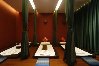 武汉江岸泰式按摩的被动瑜伽：当身体被折叠成诗